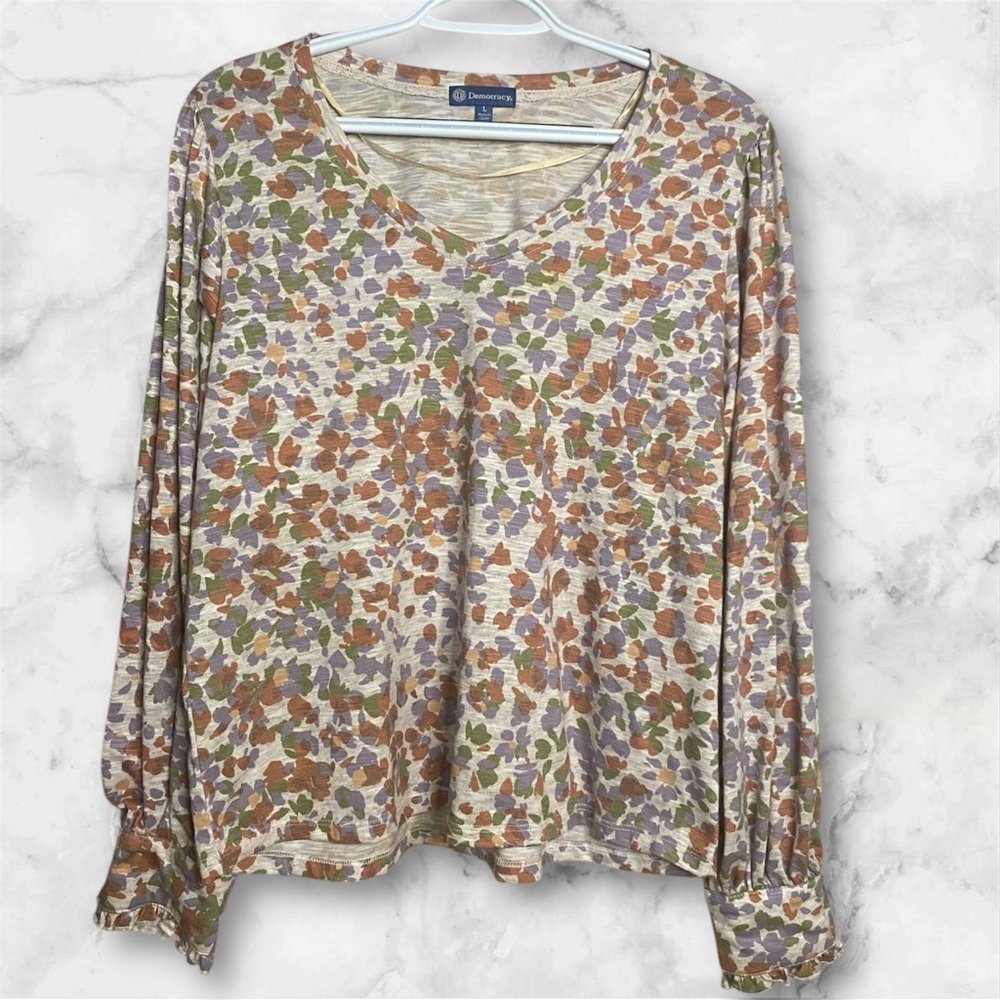 Democracy Aztec Floral V-Neck Long Sleeve Top - Size large
